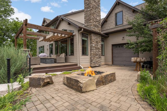 15270 Branch Circle, Lakeville, MN 55306