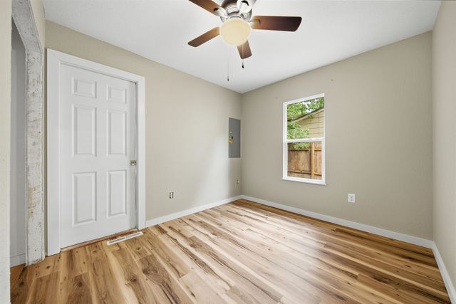 1206 Henry, Augusta, KS 67010