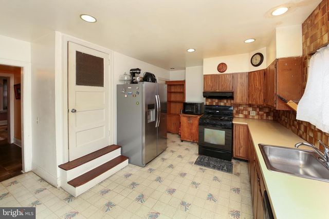 705 W 64TH AVE, Philadelphia, PA 19126