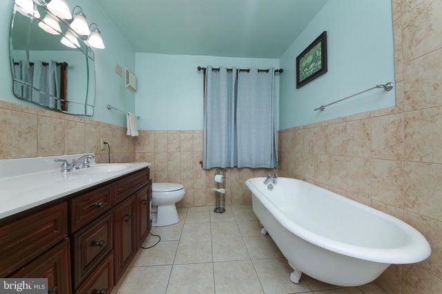 705 W 64TH AVE, Philadelphia, PA 19126