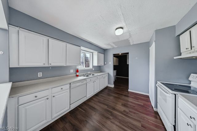 508 Wood Street, Elyria, OH 44035