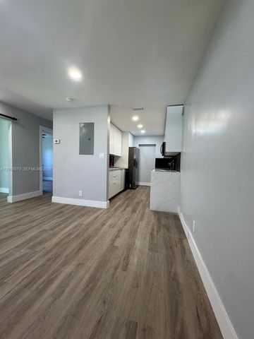 2865 NE 13th Avenue 1, Pompano Beach, FL 33064