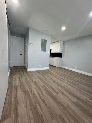 2865 NE 13th Avenue 1, Pompano Beach, FL 33064