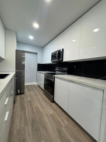 2865 NE 13th Avenue 1, Pompano Beach, FL 33064