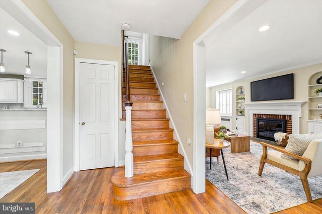 570 STRATHMORE RD, Havertown, PA 19083