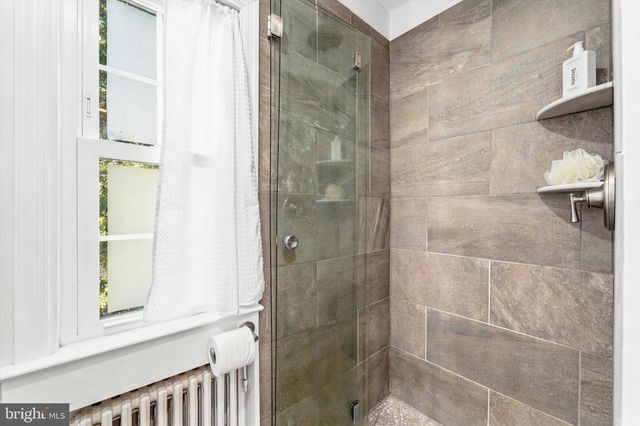570 STRATHMORE RD, Havertown, PA 19083