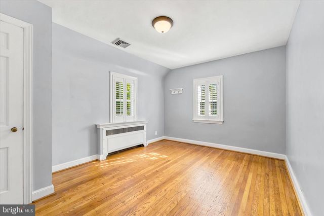 570 STRATHMORE RD, Havertown, PA 19083