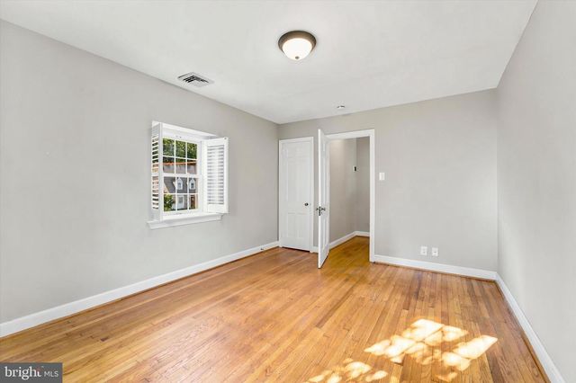 570 STRATHMORE RD, Havertown, PA 19083