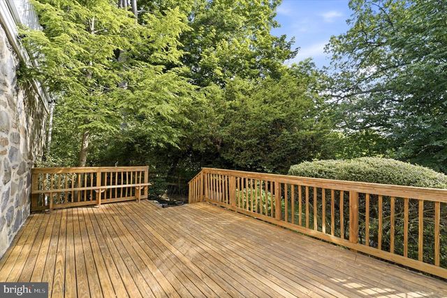 570 STRATHMORE RD, Havertown, PA 19083