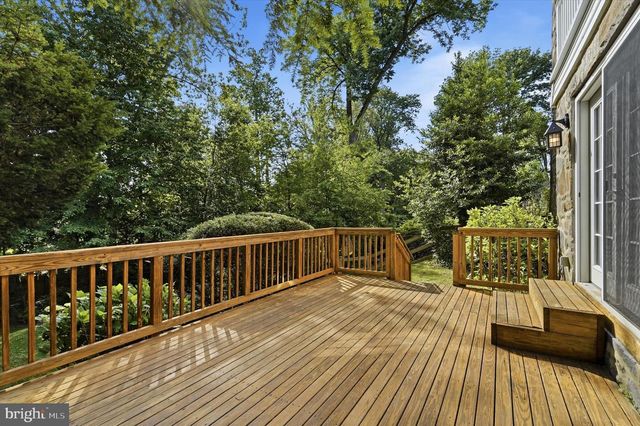 570 STRATHMORE RD, Havertown, PA 19083