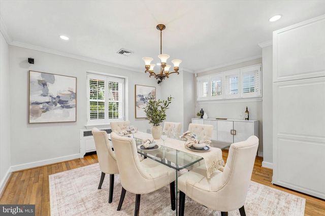 570 STRATHMORE RD, Havertown, PA 19083