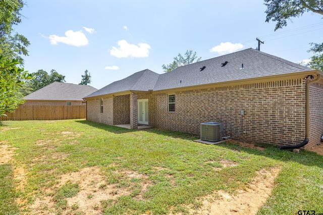 1720 Outer Dr, Tyler, TX 75701