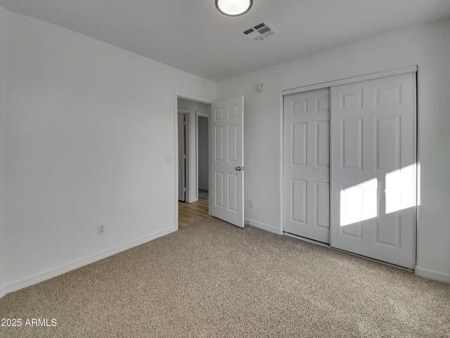 690 E OSAGE Avenue, Apache Junction, AZ 85119