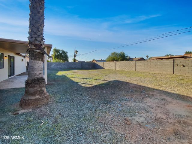 690 E OSAGE Avenue, Apache Junction, AZ 85119