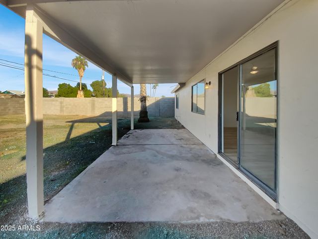 690 E OSAGE Avenue, Apache Junction, AZ 85119