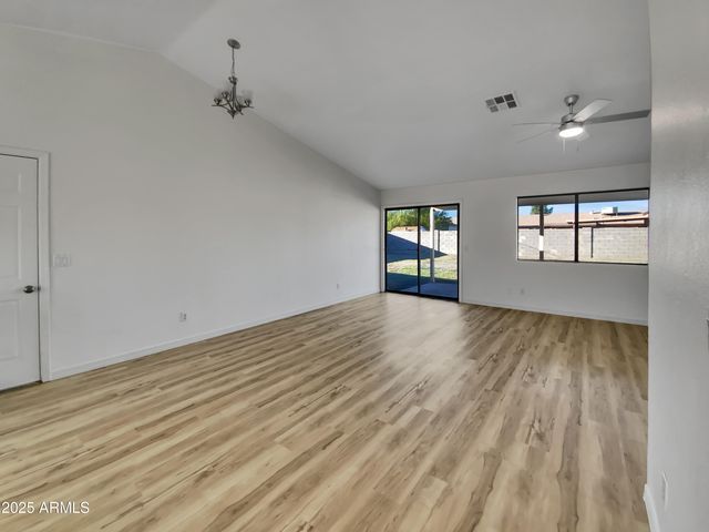 690 E OSAGE Avenue, Apache Junction, AZ 85119