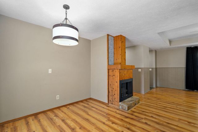 520 Johnson Avenue, Sparta, MO 65753