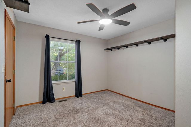 520 Johnson Avenue, Sparta, MO 65753