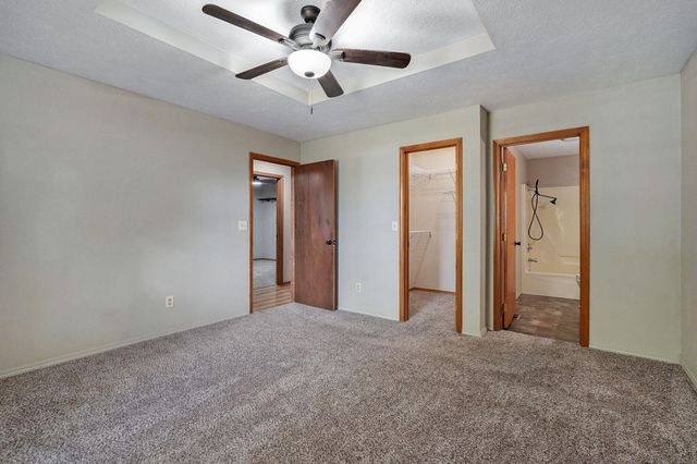 520 Johnson Avenue, Sparta, MO 65753