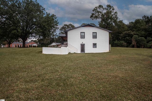 918 N Old Pendleton Road, Liberty, SC 29657