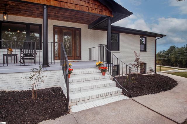 918 N Old Pendleton Road, Liberty, SC 29657