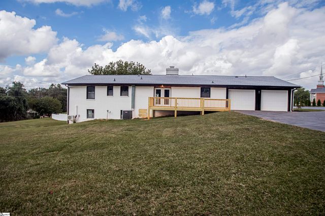 918 N Old Pendleton Road, Liberty, SC 29657