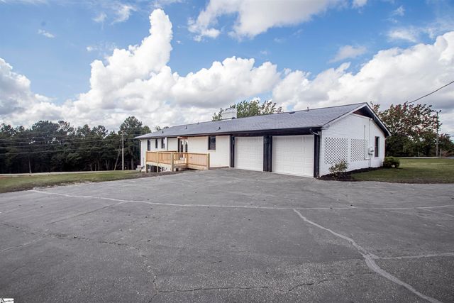 918 N Old Pendleton Road, Liberty, SC 29657