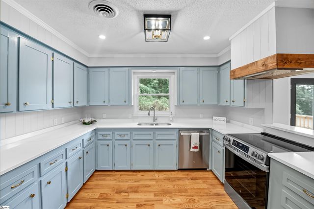 918 N Old Pendleton Road, Liberty, SC 29657