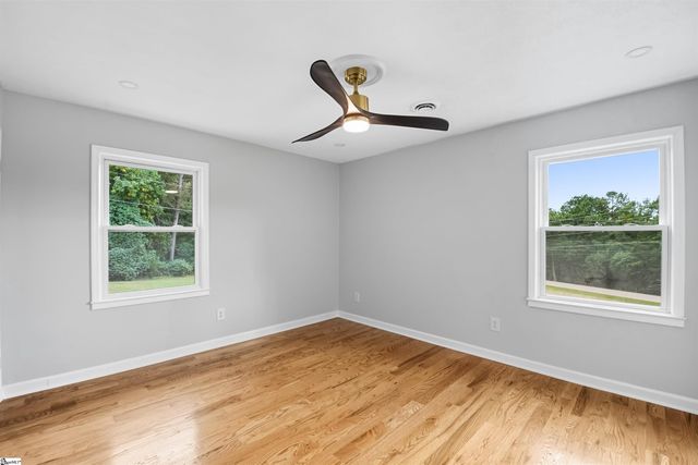 918 N Old Pendleton Road, Liberty, SC 29657