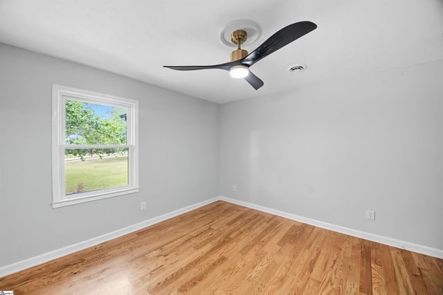 918 N Old Pendleton Road, Liberty, SC 29657