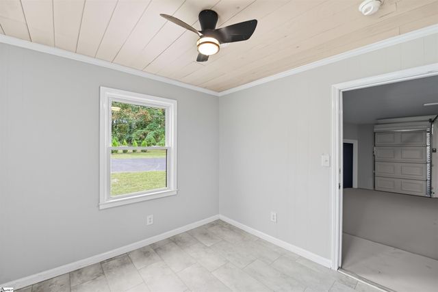 918 N Old Pendleton Road, Liberty, SC 29657