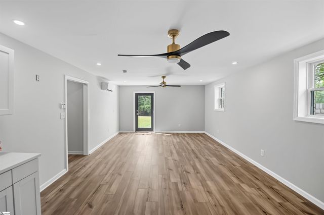 918 N Old Pendleton Road, Liberty, SC 29657