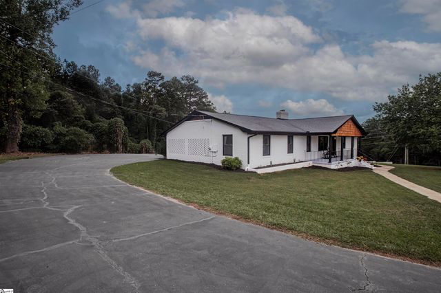 918 N Old Pendleton Road, Liberty, SC 29657