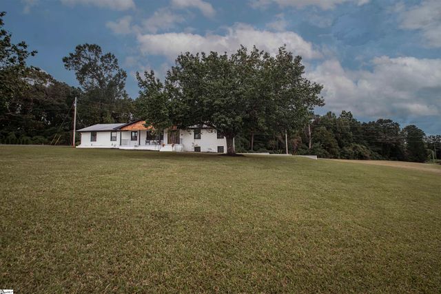 918 N Old Pendleton Road, Liberty, SC 29657