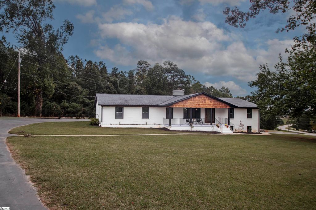 918 N Old Pendleton Road, Liberty, SC 29657