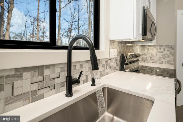 430 LIBERTY BLVD, Locust Grove, VA 22508