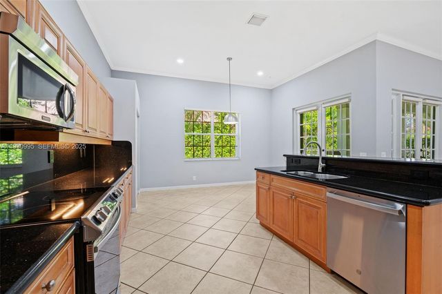 1901 Timberline Rd, Weston, FL 33327