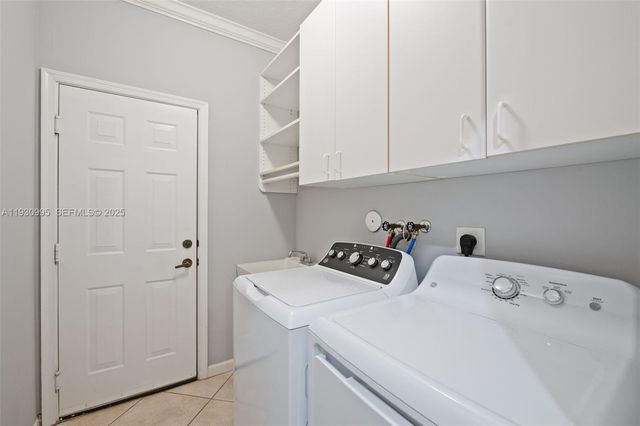 1901 Timberline Rd, Weston, FL 33327