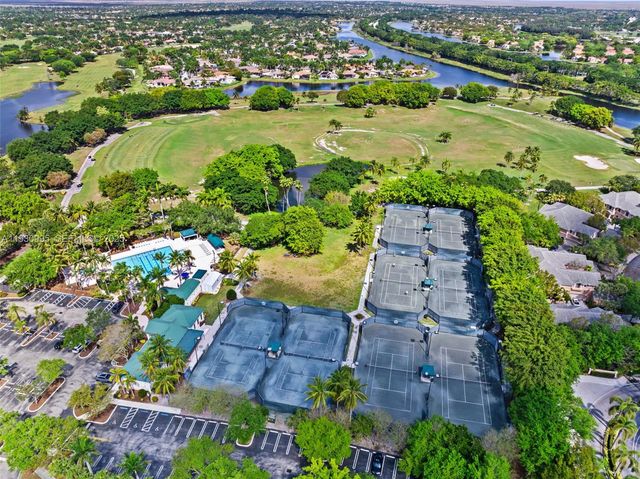 1901 Timberline Rd, Weston, FL 33327