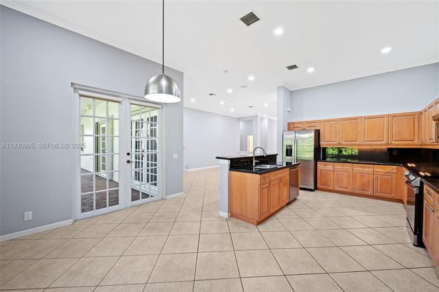 1901 Timberline Rd, Weston, FL 33327