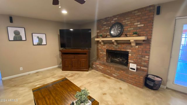 6823 W UNION HILLS Drive, Glendale, AZ 85308