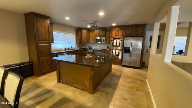 6823 W UNION HILLS Drive, Glendale, AZ 85308