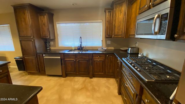 6823 W UNION HILLS Drive, Glendale, AZ 85308