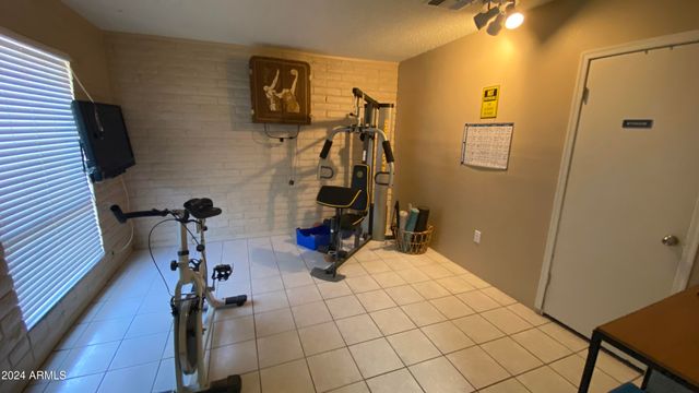6823 W UNION HILLS Drive, Glendale, AZ 85308