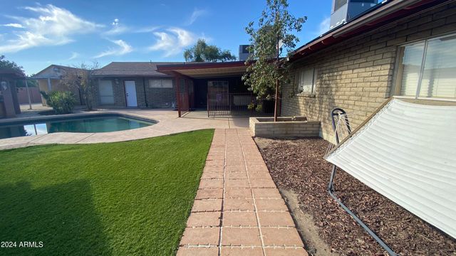 6823 W UNION HILLS Drive, Glendale, AZ 85308