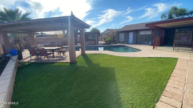 6823 W UNION HILLS Drive, Glendale, AZ 85308