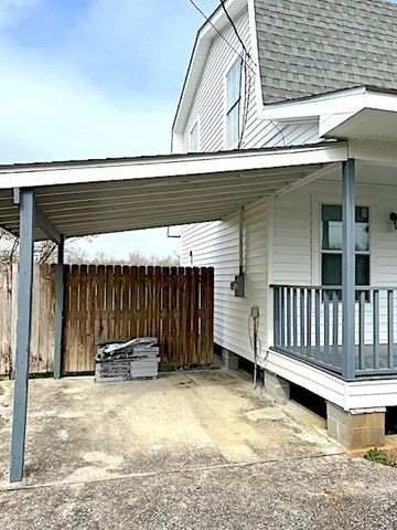 369 Buchanan St, Larose, LA 70373