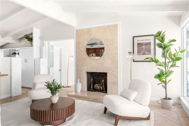 3030 Roxanne Avenue, Long Beach, CA 90808