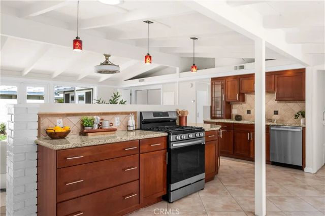 3030 Roxanne Avenue, Long Beach, CA 90808