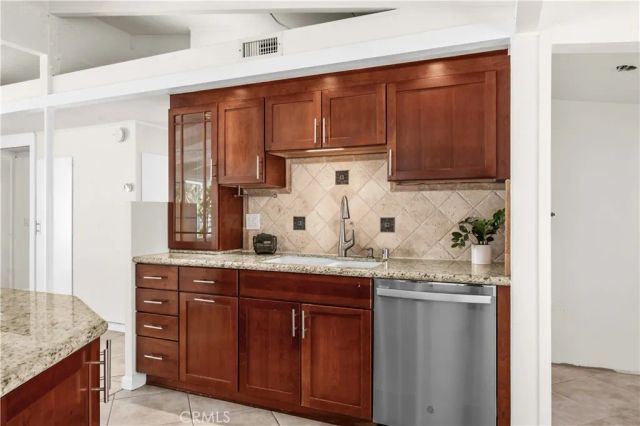 3030 Roxanne Avenue, Long Beach, CA 90808